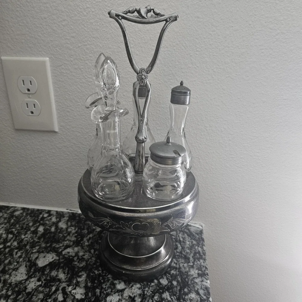Antique‎ Triple Silver Plated co. 5 Piece Cruet Set